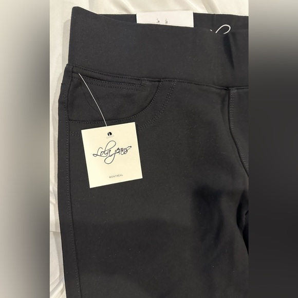 Lola Jeans. SZ SM Smoke and Pet Free - Picture 3 of 5